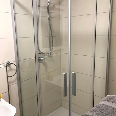 Fiore Gaestezimmer Διαμέρισμα
